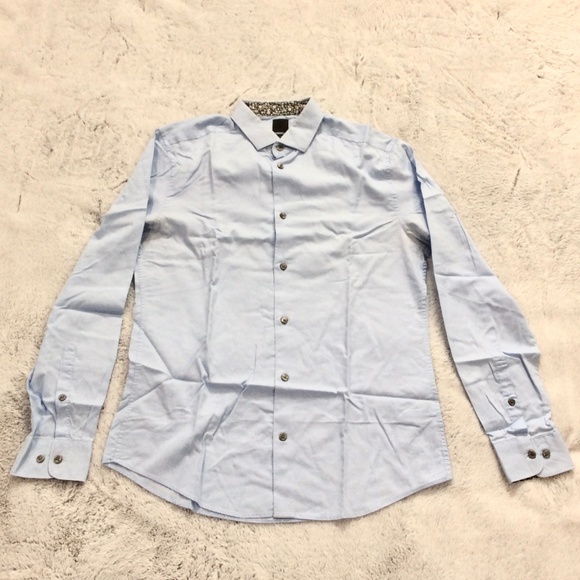 Men’s H&M Flip Cuff Button-Down Shirt *Light BLUE* - Picture 1 of 4
